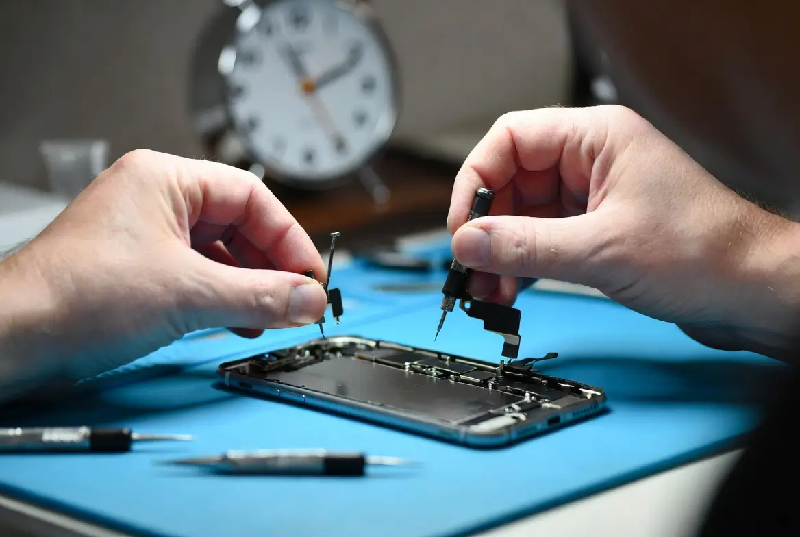 Ремонт кнопки Action iPhone 15 Pro