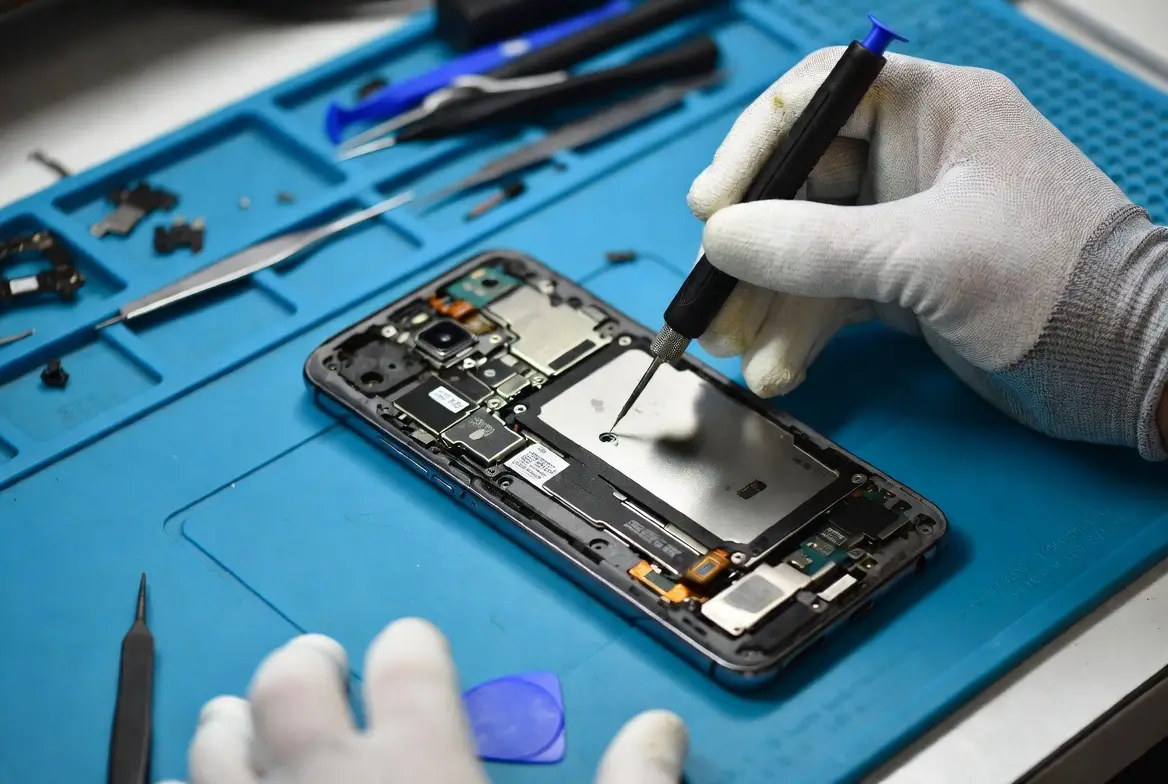 Ремонт дисплея Samsung Galaxy Z Fold7